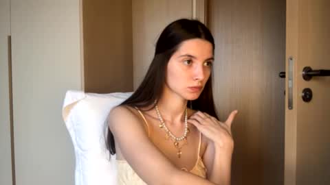 Snapshot of meralynn chatting on 05-16-26, 10:36 LEVA online show from 05-16-26, 10:36