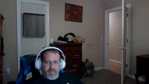 Snapshot of mercer1977 chatting on 09-09-25, 05:01 mercer1977 online show from 09-09-25, 05:01