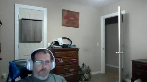 Snapshot of mercer1977 chatting on 09-27-25, 09:58 mercer1977 online show from 09-27-25, 09:58