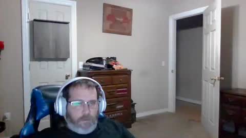 Snapshot of mercer1977 chatting on 12-05-25, 01:31 mercer1977 online show from 12-05-25, 01:31