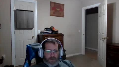 Snapshot of mercer1977 chatting on 12-21-25, 09:38 mercer1977 online show from 12-21-25, 09:38