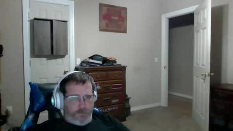 Snapshot of mercer1977 chatting on 02-27-26, 06:46 mercer1977 online show from 02-27-26, 06:46