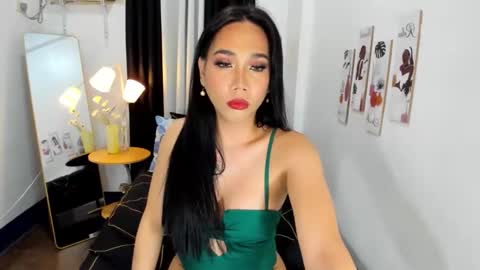 MereseLaurelTS online show from 10-11-25, 08:18