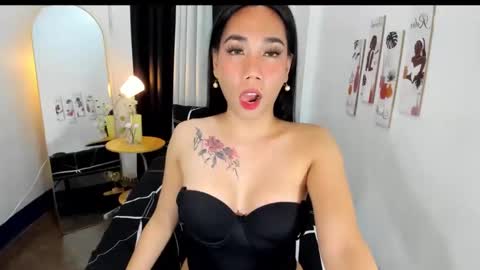 MereseLaurelTS online show from 10-30-25, 01:01