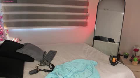 Merida  online show from 10-18-25, 01:12