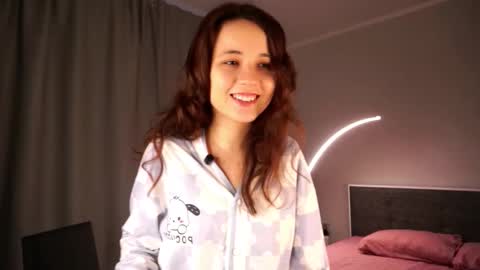 Snapshot of meridithmanfra chatting on 11-01-25, 05:42 Monika online show from 11-01-25, 05:42