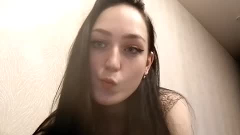Snapshot of merilyngilly chatting on 10-10-25, 04:50 Rapuncel online show from 10-10-25, 04:50