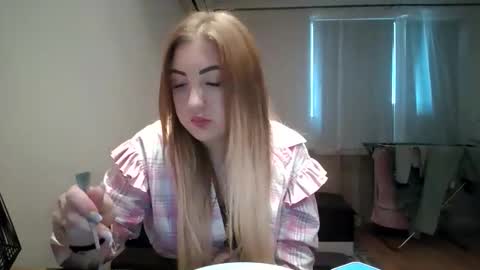 MeriWoulders online show from 04-28-26, 12:10