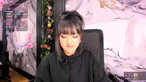 Diane 3 online show from 10-22-25, 02:34