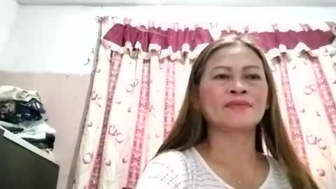 merry_ann123 online show from 05-18-26, 02:51