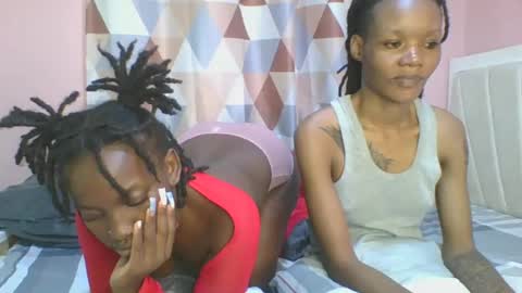 Snapshot of messyluna chatting on 07-14-26, 11:49 meggy and bree online show from 07-14-26, 11:49