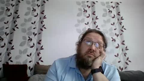 Snapshot of metallbuddy chatting on 02-10-26, 08:07 ask me online show from 02-10-26, 08:07