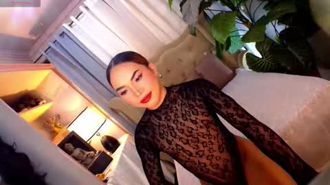 Snapshot of metawinathan chatting on 11-11-25, 10:48 myka online show from 11-11-25, 10:48