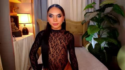 Snapshot of metawinathan chatting on 11-12-25, 12:49 myka online show from 11-12-25, 12:49