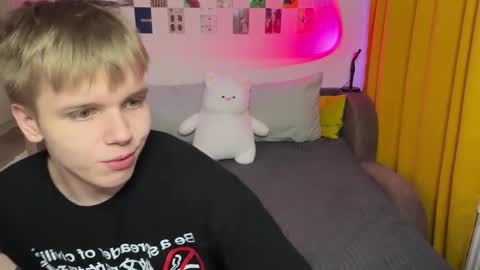 Snapshot of metratok chatting on 03-09-26, 11:42 Arthur online show from 03-09-26, 11:42