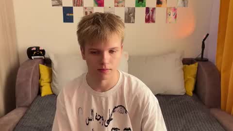 Snapshot of metratok chatting on 03-21-26, 02:31 Arthur online show from 03-21-26, 02:31