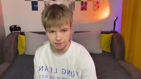 Snapshot of metratok chatting on 03-23-26, 04:22 Arthur online show from 03-23-26, 04:22