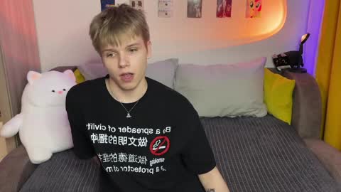 Snapshot of metratok chatting on 03-27-26, 08:08 Arthur online show from 03-27-26, 08:08