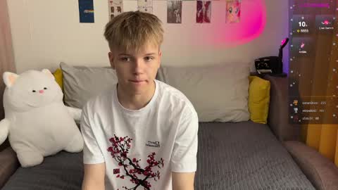 Snapshot of metratok chatting on 04-04-26, 02:36 Arthur online show from 04-04-26, 02:36