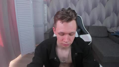Snapshot of meverik_oushen chatting on 04-10-26, 01:27 MEVERIK OUSHEN online show from 04-10-26, 01:27
