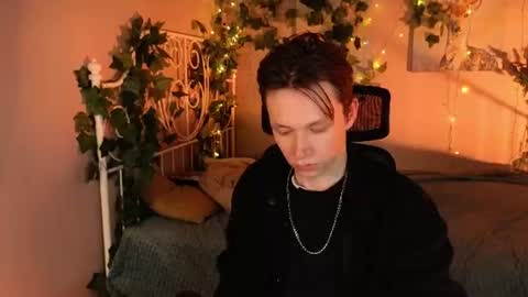MEVERIK OUSHEN online show from 06-14-26, 10:34