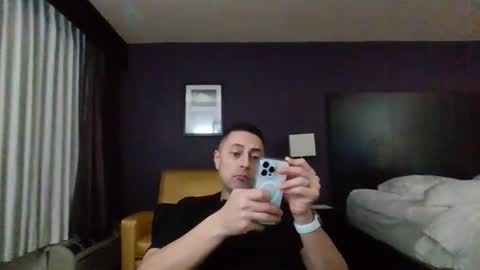 Snapshot of mexirican80 chatting on 11-15-25, 06:00 The MexiRican online show from 11-15-25, 06:00