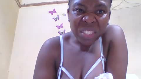 Snapshot of meybel chatting on 07-25-26, 01:25 Meybel online show from 07-25-26, 01:25