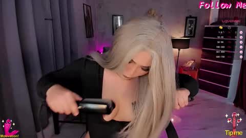 Snapshot of mhia_devil chatting on 11-16-25, 07:58 miss devil online show from 11-16-25, 07:58