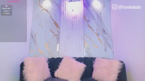 Snapshot of mhia_kate chatting on 09-18-25, 12:07 Mhia Kate online show from 09-18-25, 12:07