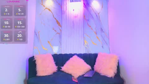 Snapshot of mhia_kate chatting on 10-28-25, 12:09 Mhia Kate online show from 10-28-25, 12:09