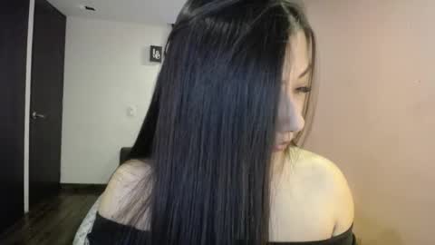 Snapshot of mia_112022 chatting on 01-15-25, 05:05 Mia zoe online show from 01-15-25, 05:05
