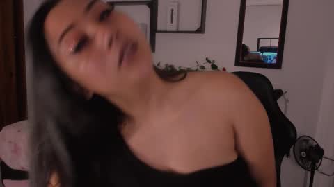 Snapshot of mia_112022 chatting on 09-29-25, 06:13 Mia zoe online show from 09-29-25, 06:13