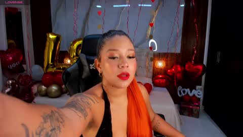 Snapshot of mia_18v chatting on 01-31-25, 08:01 Violett online show from 01-31-25, 08:01