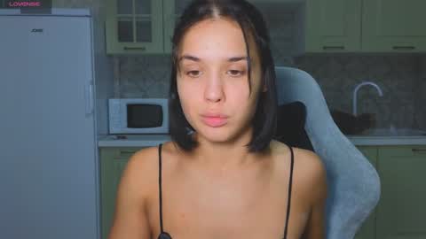 Snapshot of mia___lunaa chatting on 10-06-25, 01:58 Mia online show from 10-06-25, 01:58