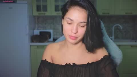 Snapshot of mia___lunaa chatting on 10-15-25, 10:54 Mia online show from 10-15-25, 10:54