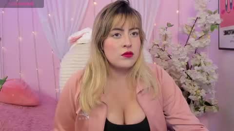 Mia  online show from 02-08-26, 10:02