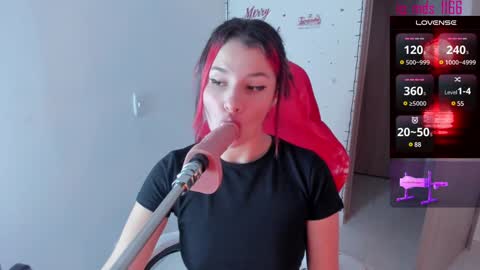 Snapshot of mia_adams66 chatting on 12-17-24, 01:07 Mia adams online show from 12-17-24, 01:07