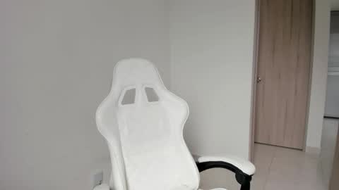 Snapshot of mia_adams66 chatting on 03-07-25, 05:06 Mia adams online show from 03-07-25, 05:06