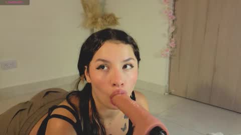 Snapshot of mia_adams66 chatting on 10-01-25, 11:22 Mia adams online show from 10-01-25, 11:22