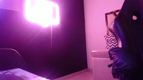 Mia  online show from 03-07-25, 12:58