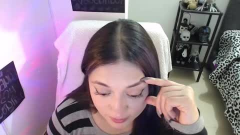 mia online show from 03-07-25, 02:36