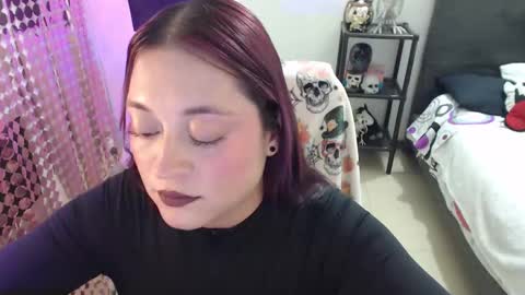 mia online show from 09-10-25, 12:43