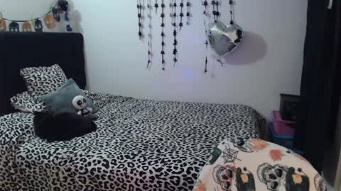 mia online show from 01-09-26, 04:04