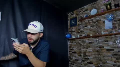 Snapshot of mia_and_vincentt chatting on 10-29-25, 04:26 Mia and vincentt model indepent online show from 10-29-25, 04:26