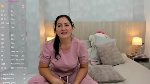 Mia Aristizabal online show from 09-11-25, 05:02