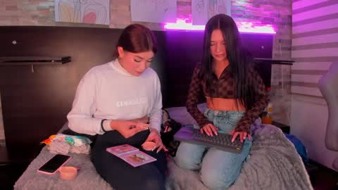 Mia online show from 12-04-24, 02:09