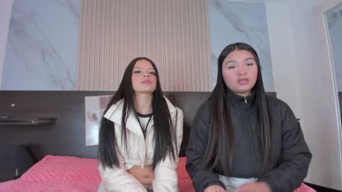 Mia online show from 01-18-25, 11:43
