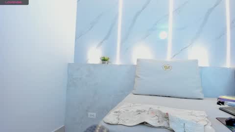 Snapshot of mia_becke chatting on 12-31-24, 02:47 Mia online show from 12-31-24, 02:47