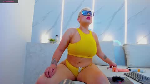 Snapshot of mia_becke chatting on 01-03-25, 02:40 Mia online show from 01-03-25, 02:40