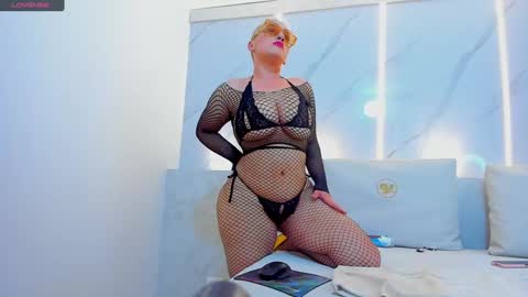 Snapshot of mia_becke chatting on 01-07-25, 06:45 Mia online show from 01-07-25, 06:45